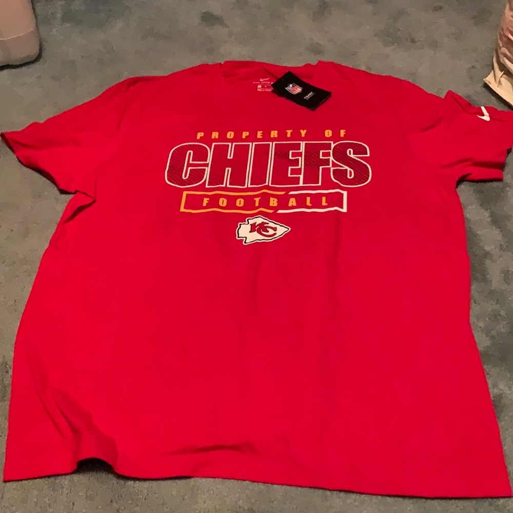 NIKE PROPERTY of CHIEFS FOOTBALL Red NFL Shirt XL